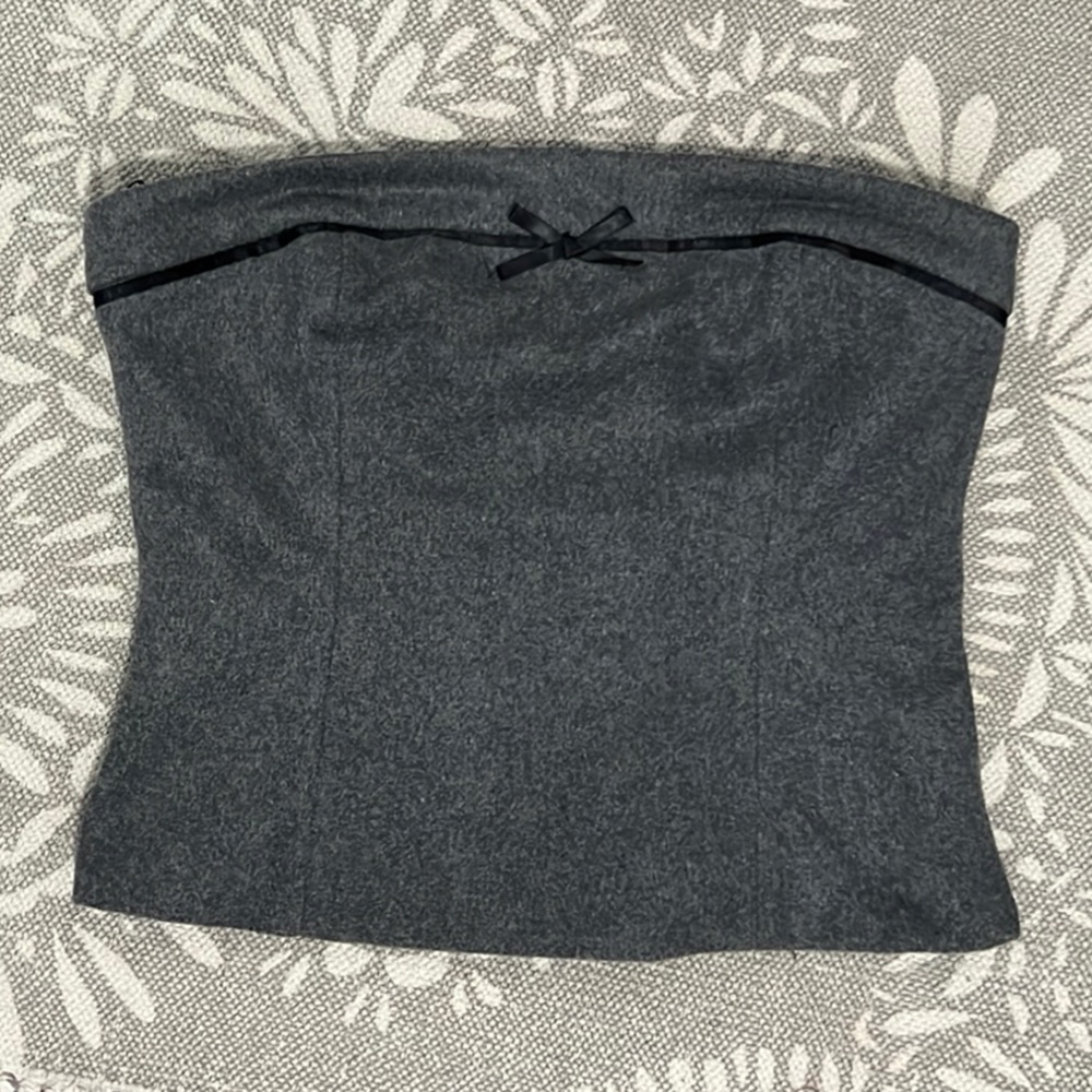 strapless top